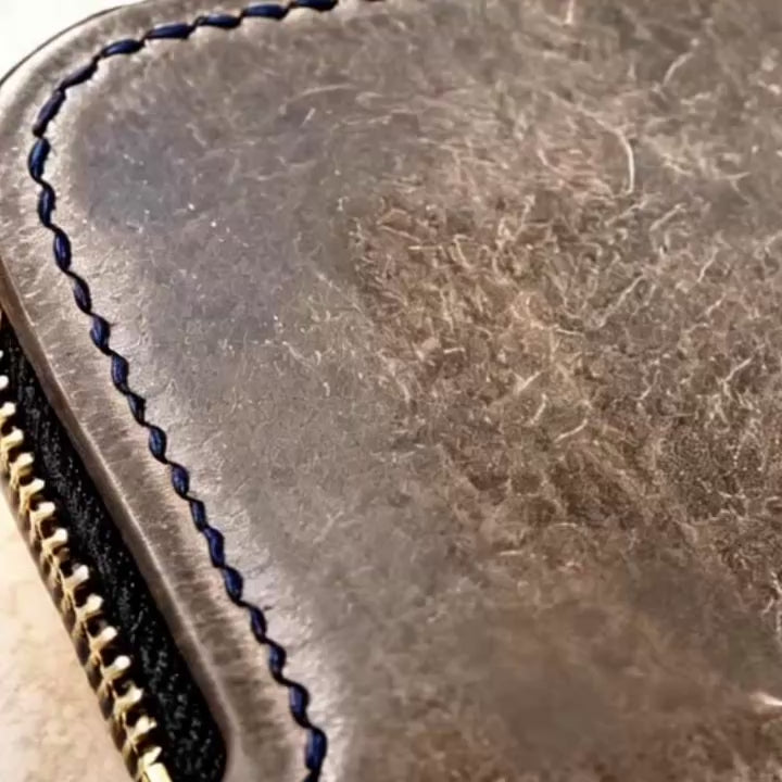 LÅWE Vault — Compact Zip Wallet