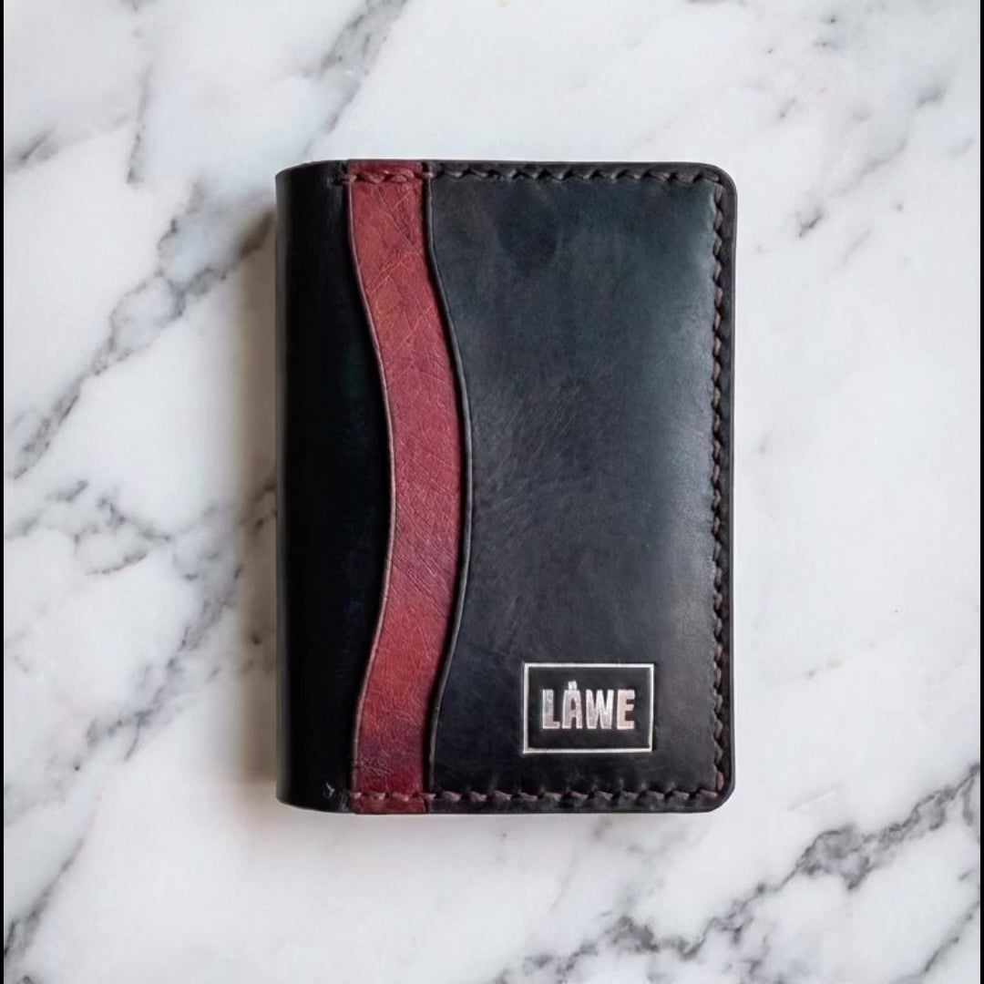 LÅWE Frame — Kartenetui aus Leder